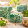 Jabón artesanal de Manzanilla y Menta — Suavidad calmante 100 g | Salitre y Oliva